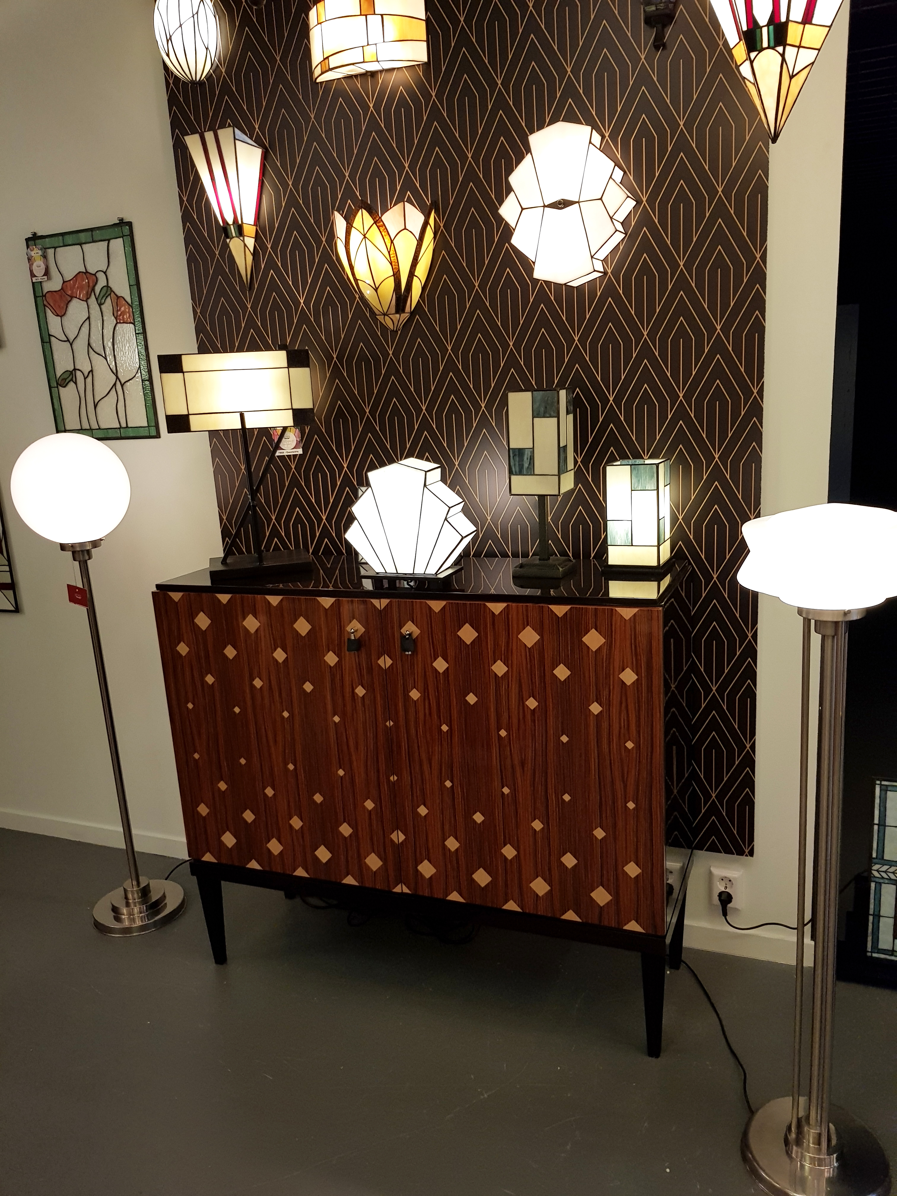 Kabinetkast Bloques Chique met lampen